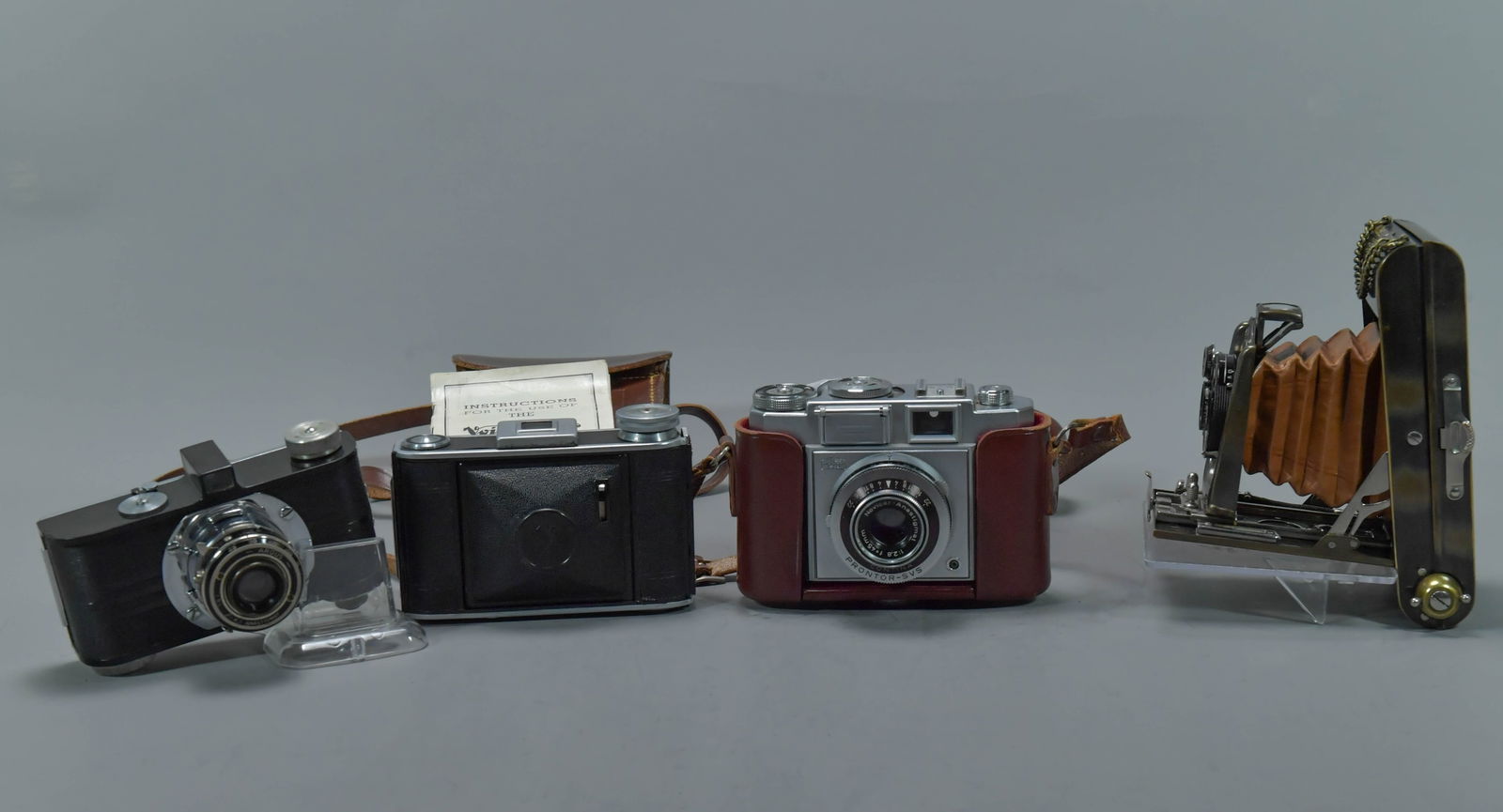 Group of 4 Vintage Camera (1 of 6)