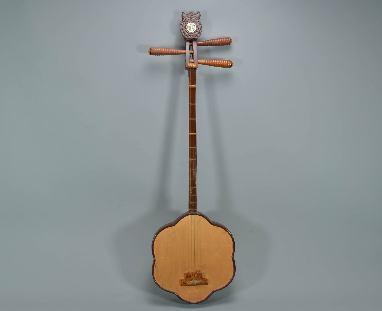 Vintage Traditional Chinese Plucked Lute Qinqin ( 秦琴）Three Strings: Vintage Traditional Chinese Plucked Lute Qinqin ( 秦琴）Three Strings. A wooden body and slender fretted neck and three strings w/Bone inlay, total length 36"; Generally good conditi