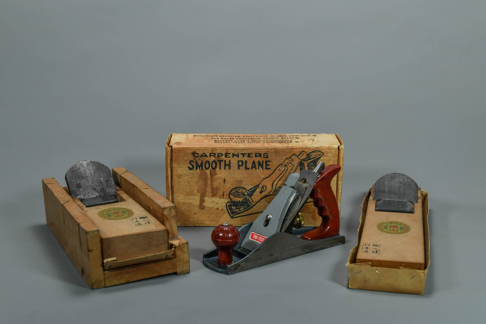 Lot of 3 Vintage Japanese Hand Planes (Kanna ?) & Carpenters Smooth Plane (U.S.A). (1 of 5)
