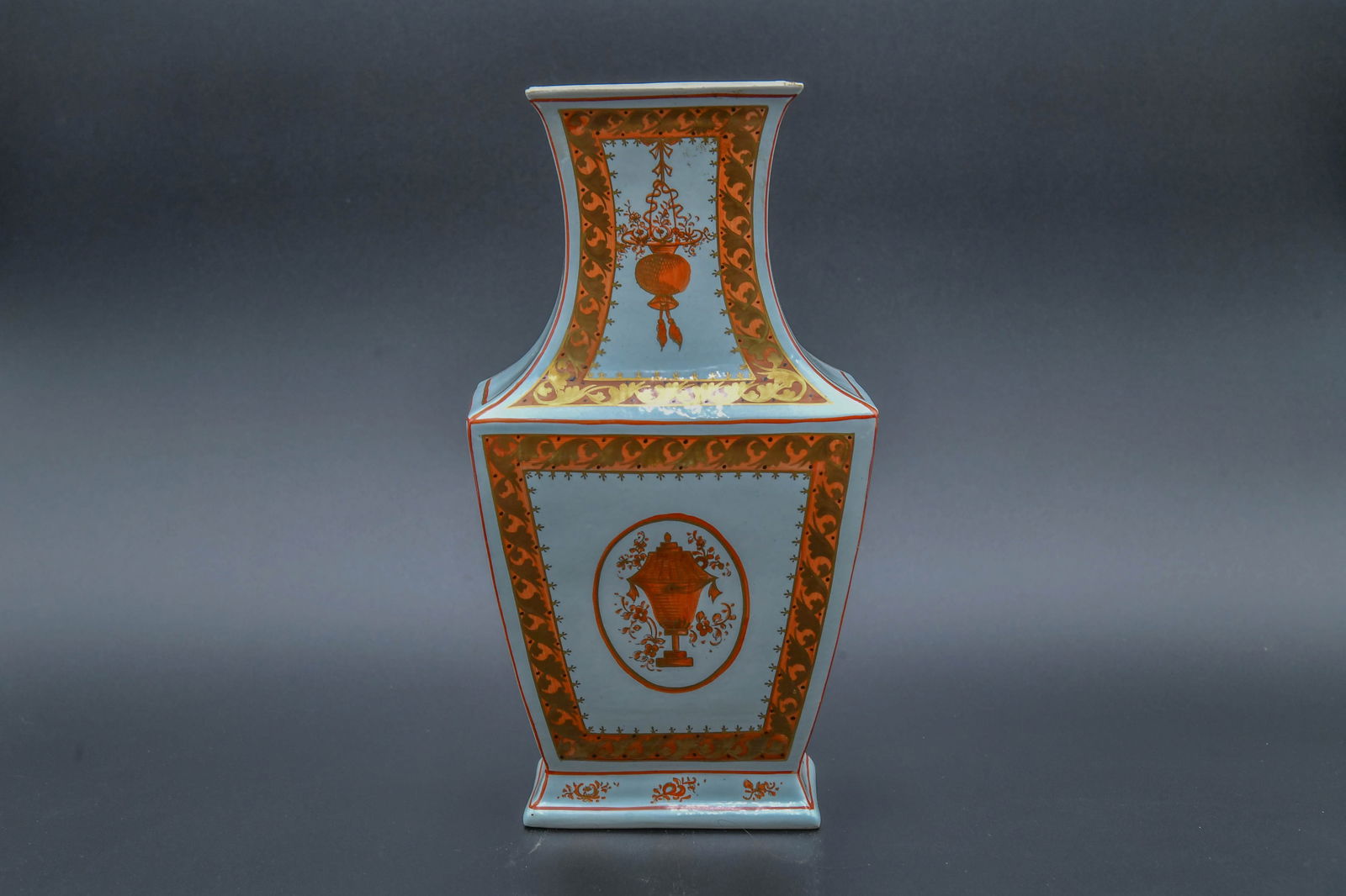 Vintage Hand-Painted Orange Gold Chinoiserie Porcelain Vase, Italy: Vintage Hand-Painted Orange Gold Chinoiserie Porcelain Vase, Italy. 11"1/4Tall, Body wide 6", 3"1/2Deep; Overall in good condition.