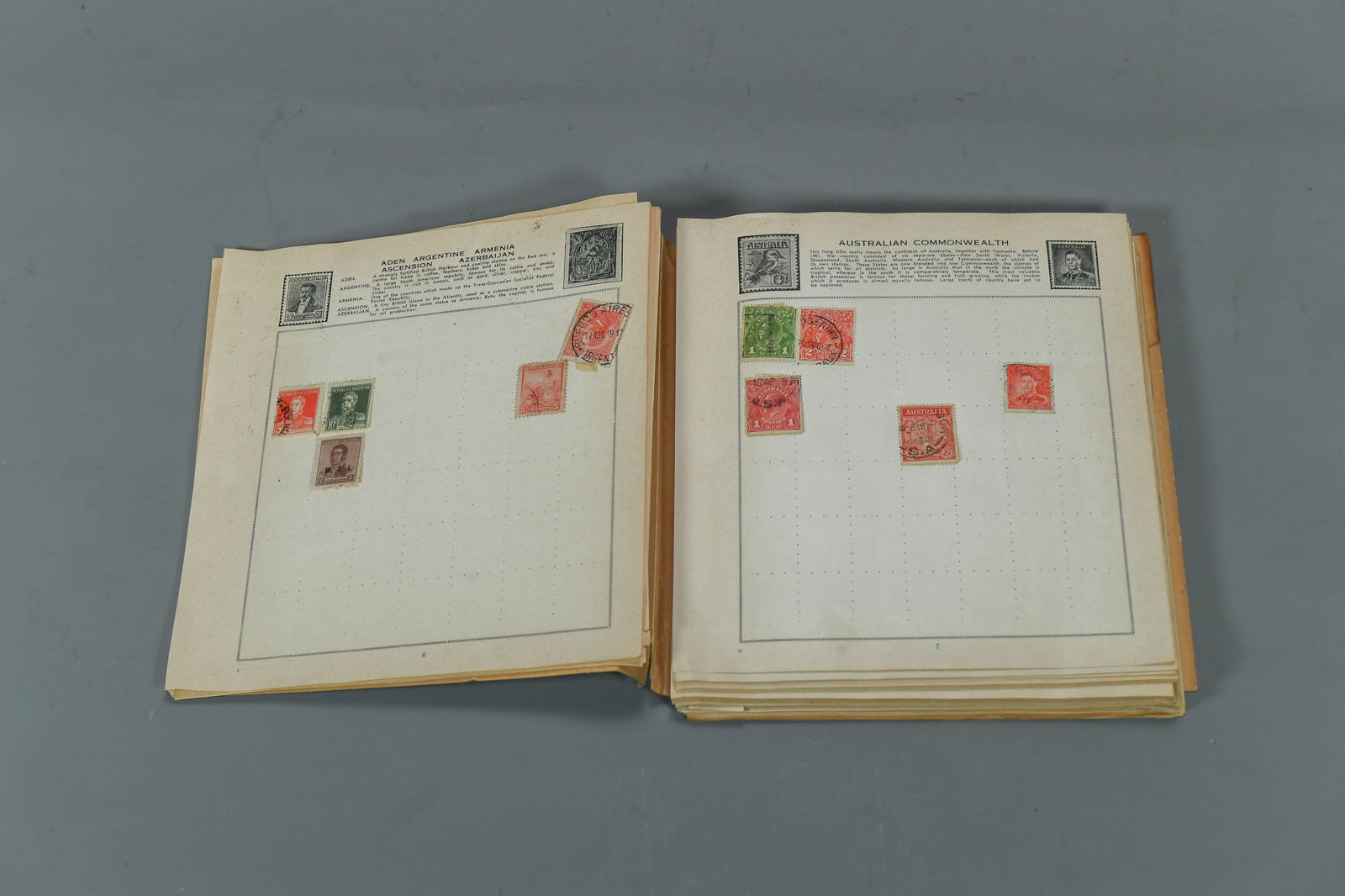 "The Quickchange" Illustrated World Stamp Album (1 of 18)