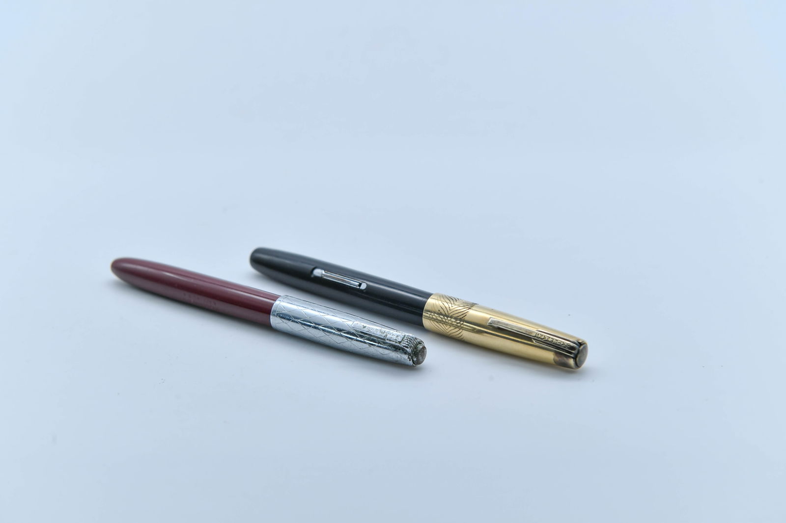 Two Vintage Waterman 14KT Gold Taperite Fountain Pens (1 of 8)