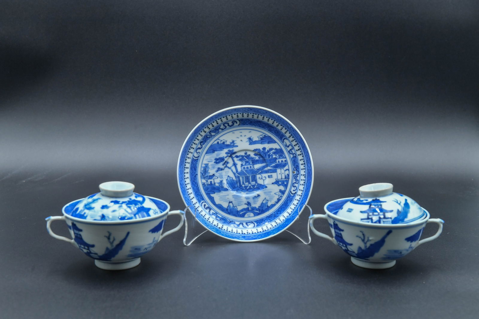 Lot of 5 Antique Chinese Blue & White Porcelain Cups w/Lids ???? (1 of 6)