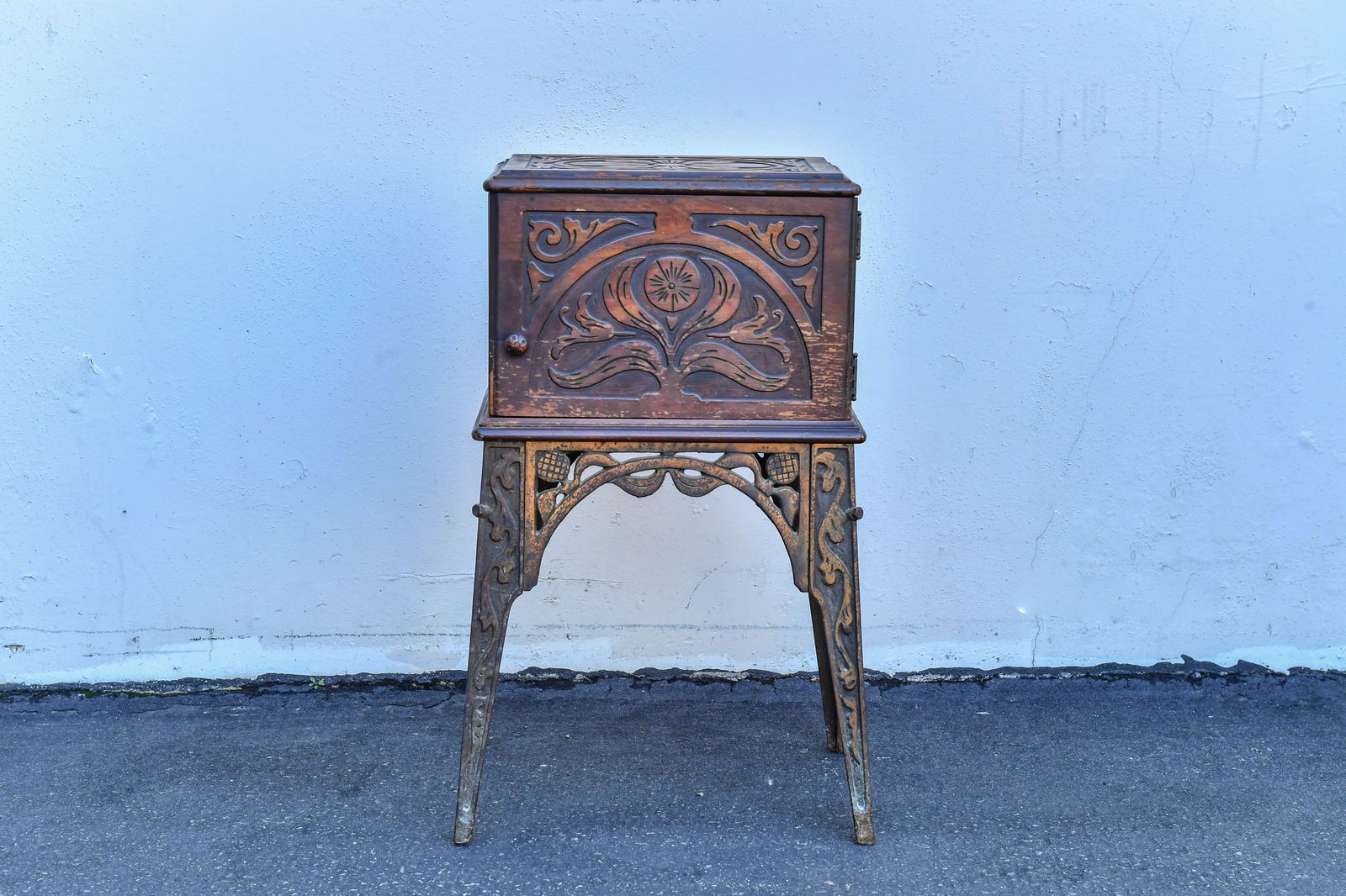 Antique Carved Oak Bible Box(or Cigar Box) Mounted On A Metal Stand: Antique Carved Oak Bible Box(or Cigar Box) Mounted On A Metal Stand. Total tall 24"; Box size 13"1/2L x 9"1/2W x 9"H; Bible box often used to store expensive Bibles and writing implements in the 17th