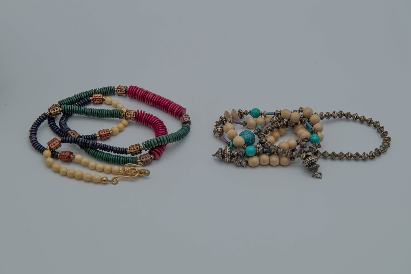 Lot of 2 Vintage Costume Necklaces (1 of 6)