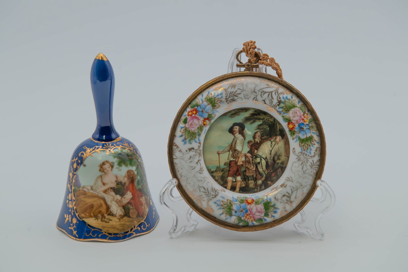 Lot of 2 Vintage Hand-Painted Porcelain Bell & Round Photo Frame (1 of 6)