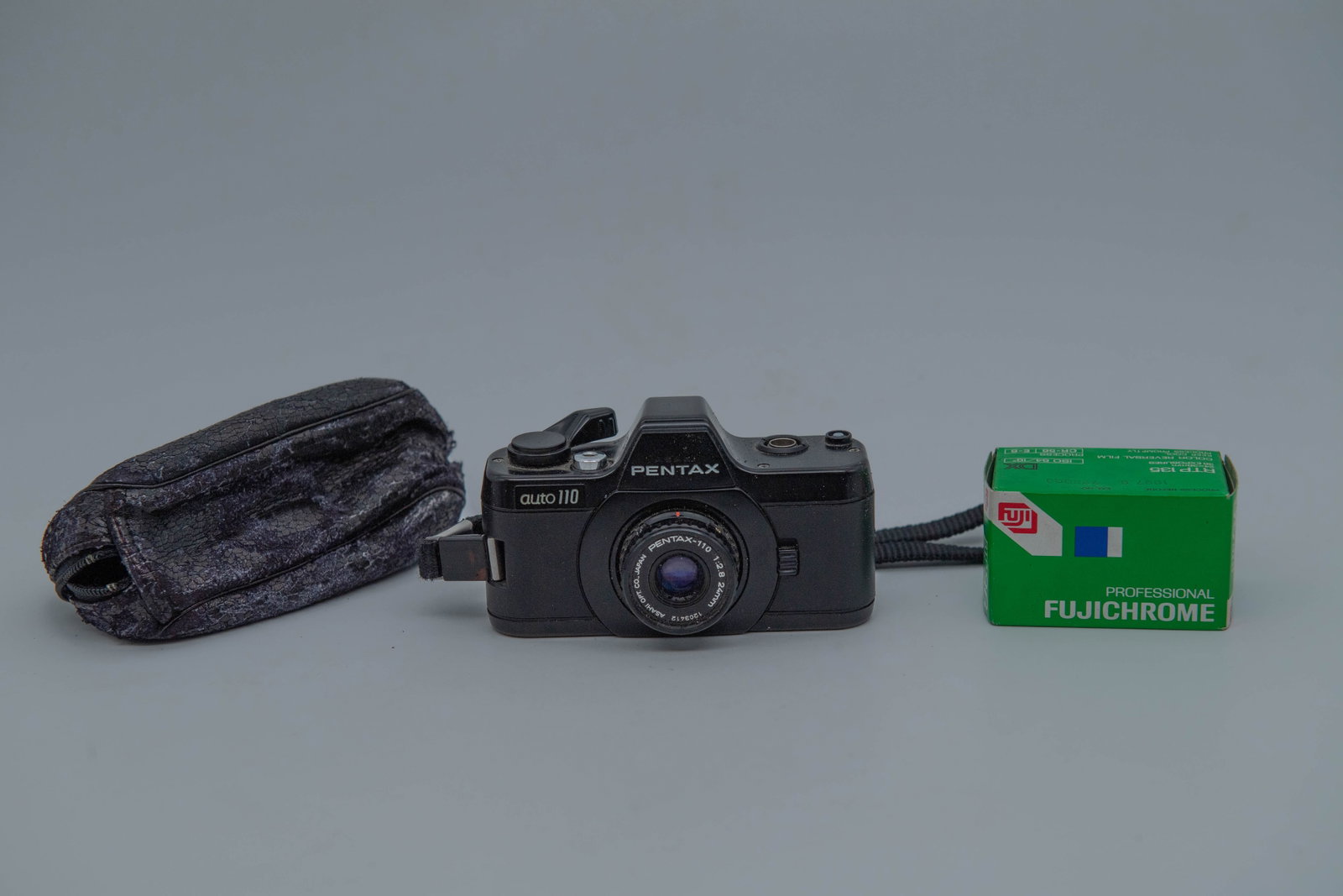 Vintage Japan Asahi Pentax Auto 110 Camera w/Soft case & Unopened Fuji Color Film (1 of 7)