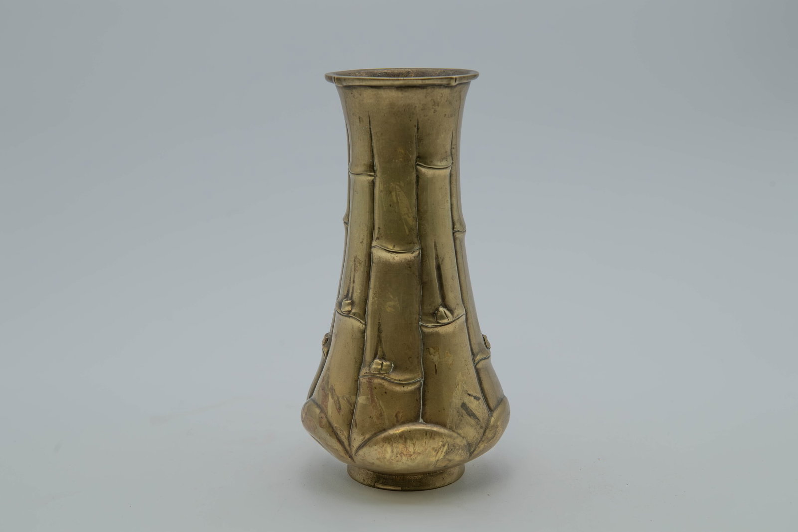 Signed Vintage Japanese High Rising Bamboo Stalks Copper Vase: Signed Vintage Japanese High Rising Bamboo Stalks Copper Vase. 8"1/2Tall; Overall in good condition, with minor nick to the base rim.