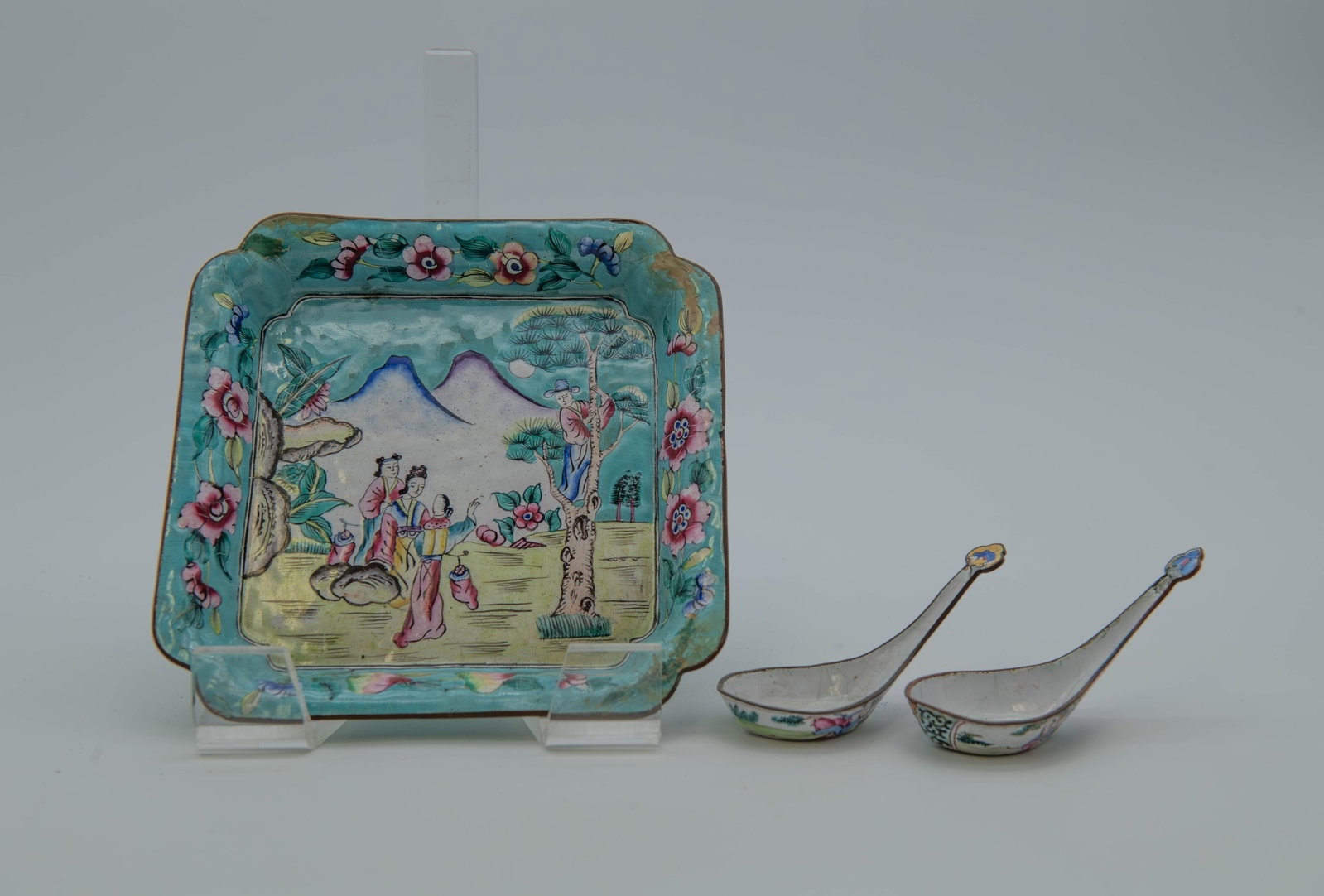 Lot of 3 Antique Chinese Hand-Painted Figures Enamel Bronze Square Tray & 2 Spoons (1 of 7)