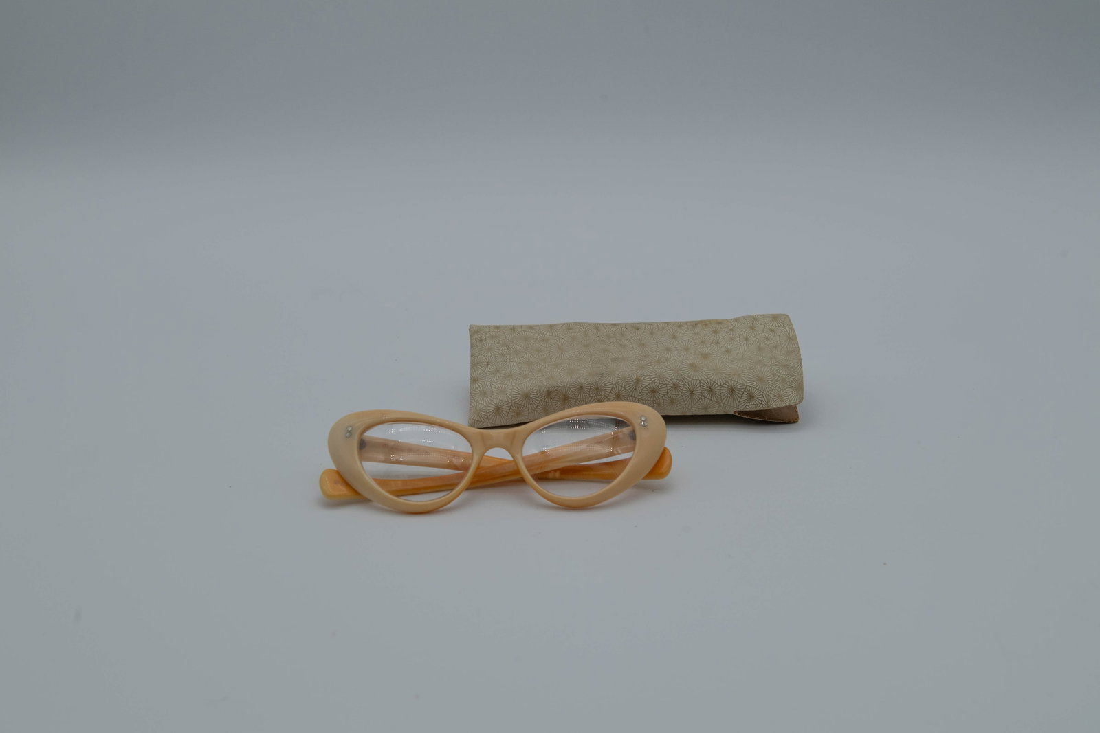 Vintage Classic France "Lolaire" "Cat-Eyes" Glasses Off-White Frame w/Silver Inlaid & Case (1 of 8)