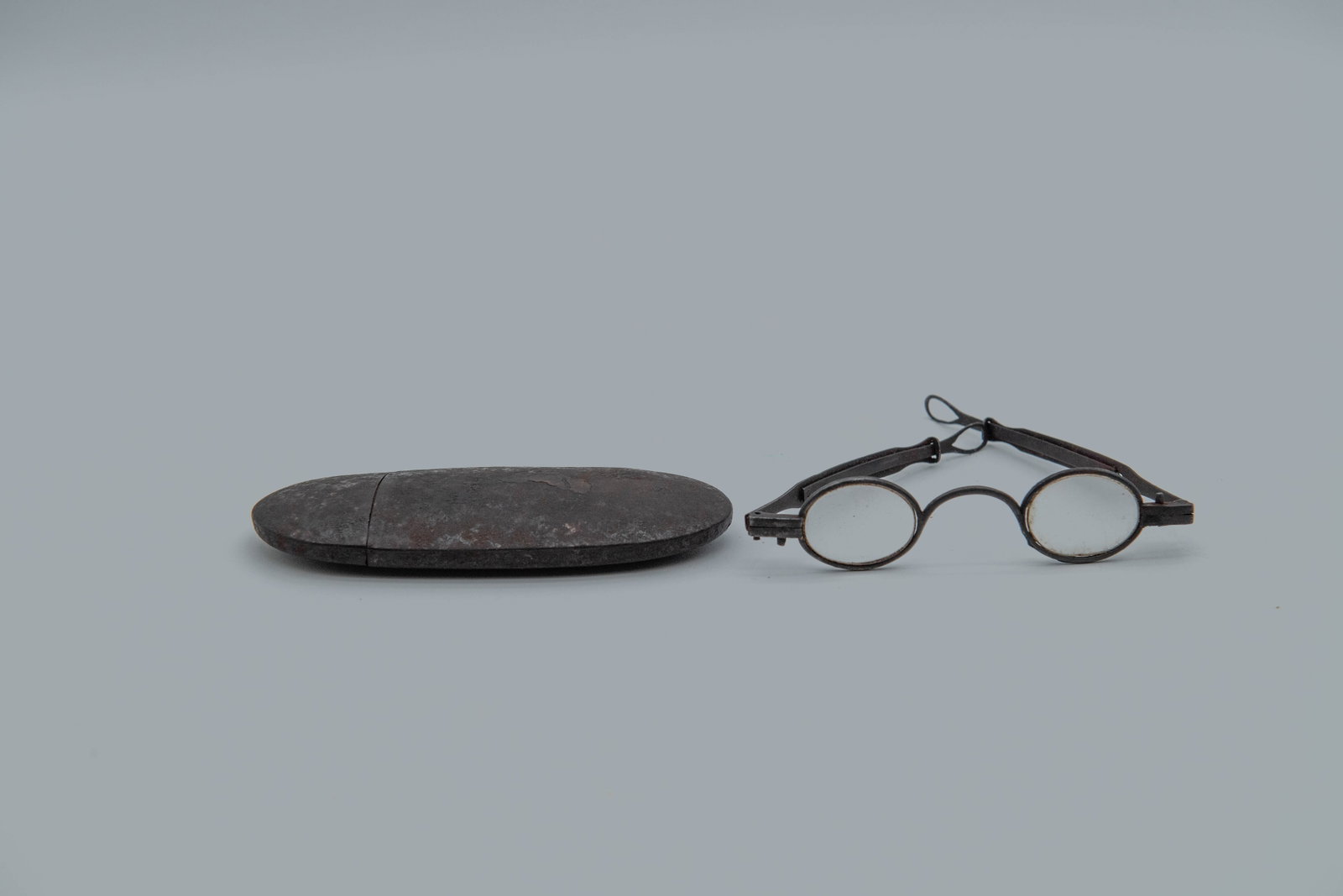 Rare 1800's Antique Riveted Steel Sliding Spectacles w/Original Hand-forged Steel Case (1 of 6)