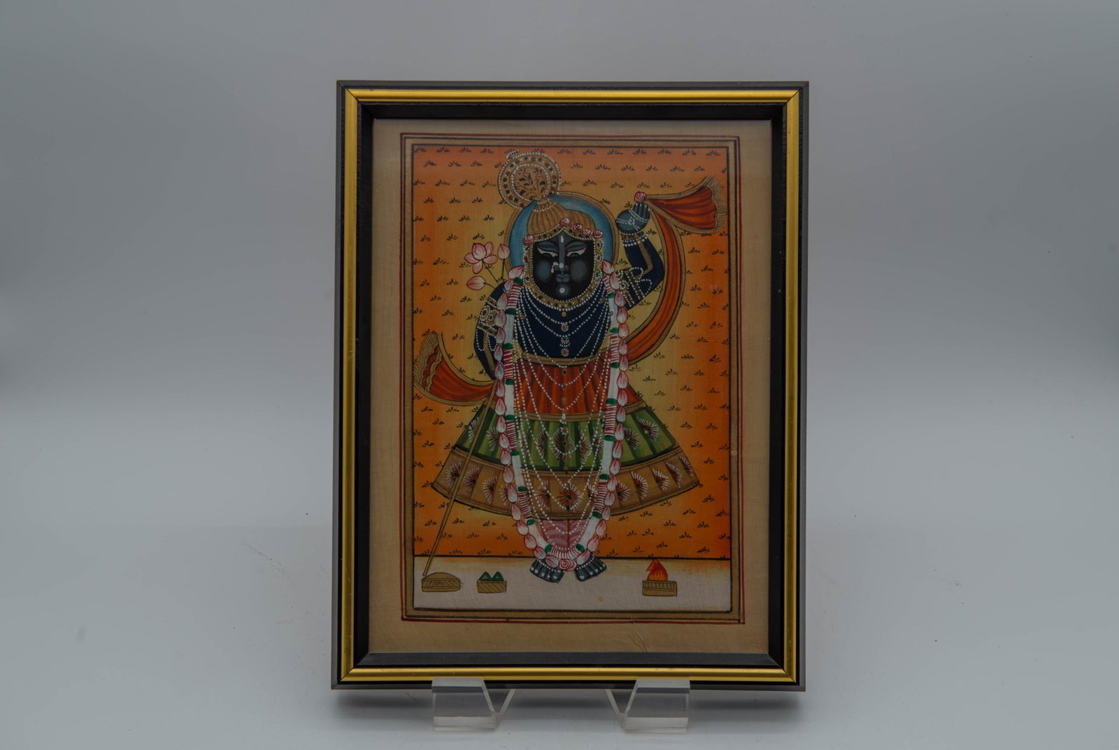 Framed Indian Pichwai Style Hand Painting on Cloth: Framed Indian Pichwai Style Painting on Cloth. Frame size 10"1/2 x 13"1/4; In good condition, (Stand not Included)