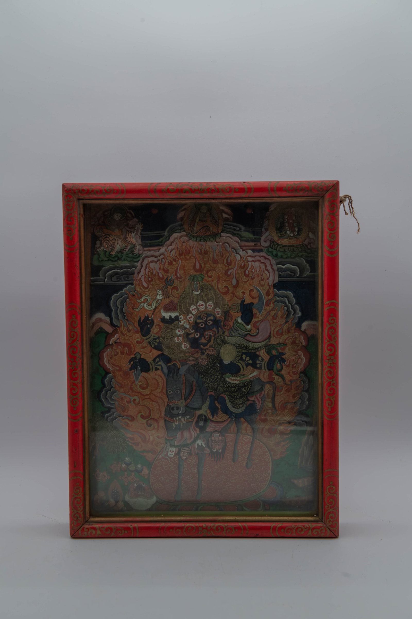 Framed Vintage Tibetan Thangka Hand Painting Traditional Himalayan Buddhist Art: Framed Vintage Tibetan Thangka Hand Panting Traditional Himalayan Buddhist Art. Frame size 12"1/2 x 16"1/2 x 2"; In good condition