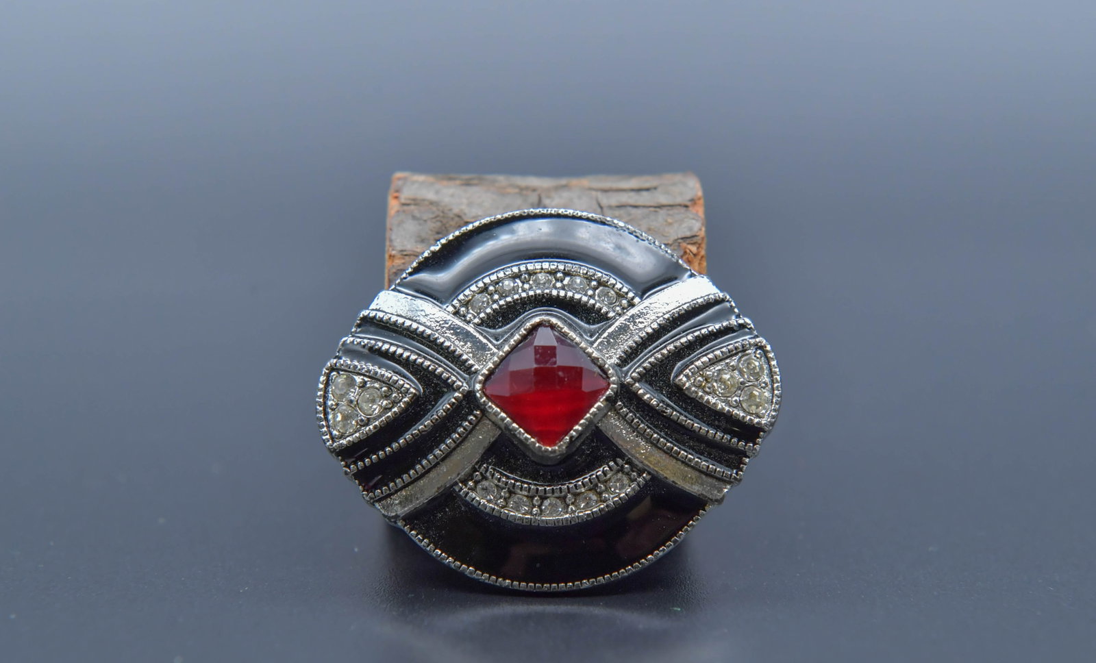 Vintage Silver Tone Enamel Rhinestone Art Deco Style Brooch: Vintage Silver Tone Enamel Rhinestone Art Deco Style Brooch. Measures approx. 1"3/4 x 1"1/2; In good condition, (Stand Not Included)