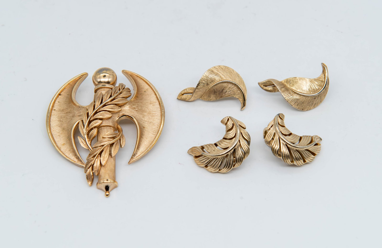 Lot of 3 Set Marked Crown "TRIFARI" Gold-Tone Brooch & Leaf Clip-On Earrings, Marked (1 of 6)