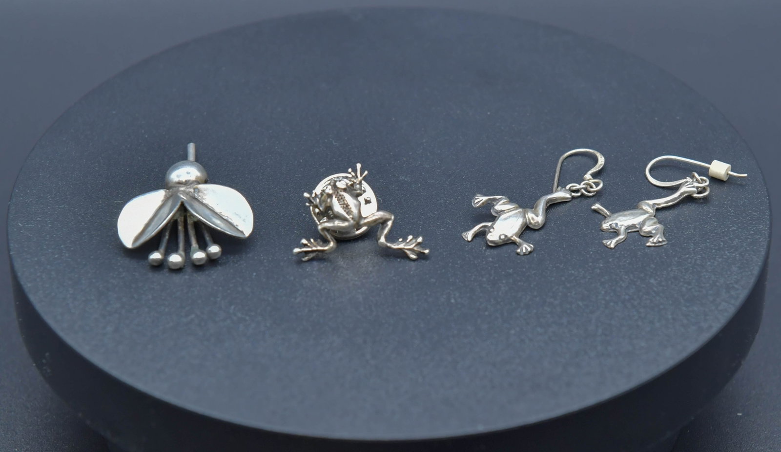 Group of 4 Lovely Vintage Sterling Silver Frog & Bee Earrings & Pin: Group of 4 Lovely Vintage Sterling Silver Frog & Bee Earrings & Pin. 1)A pair of marked 925 sterling silver frog earrings length 1"3/4; 2)Small silver (Silver tested positive by acid test; purity not 