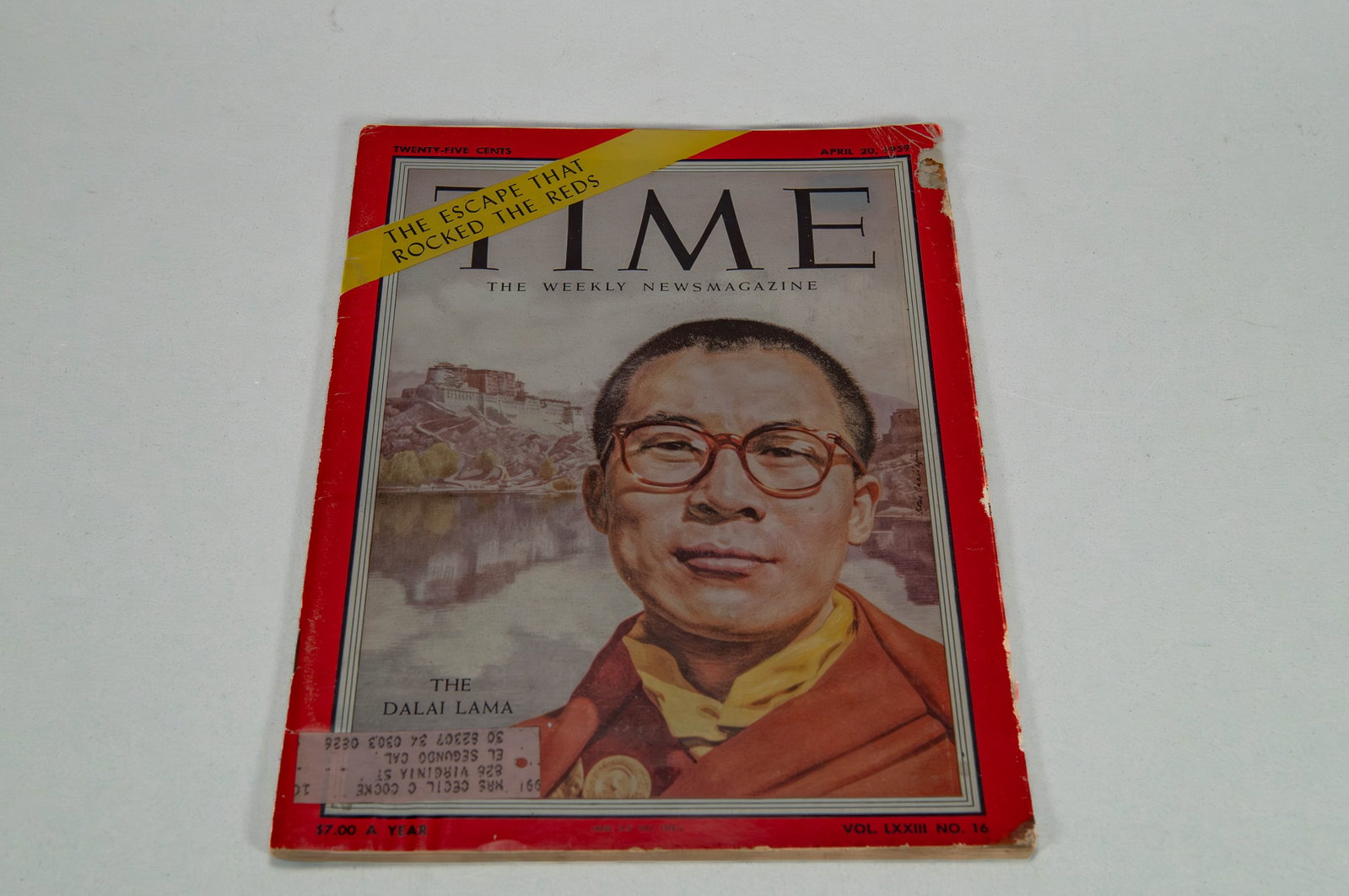 Rare Vintage TIME Magazine "Dalai Lama" April 20, 1959: Rare Vintage TIME Magazine "Dalai Lama" Published in April 20, 1959. The magazine shows expected age-related toning throughout. Overall, it remains well preserved, with minor wear and a small tear to 