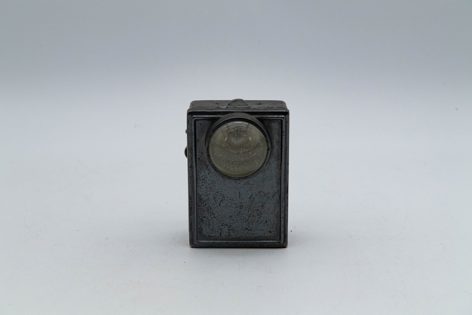 Vintage EVEREADY Daylo Model 3651 Military Box Lantern Flashlight w/Battery (No. 703, 3 Cell) (1 of 7)