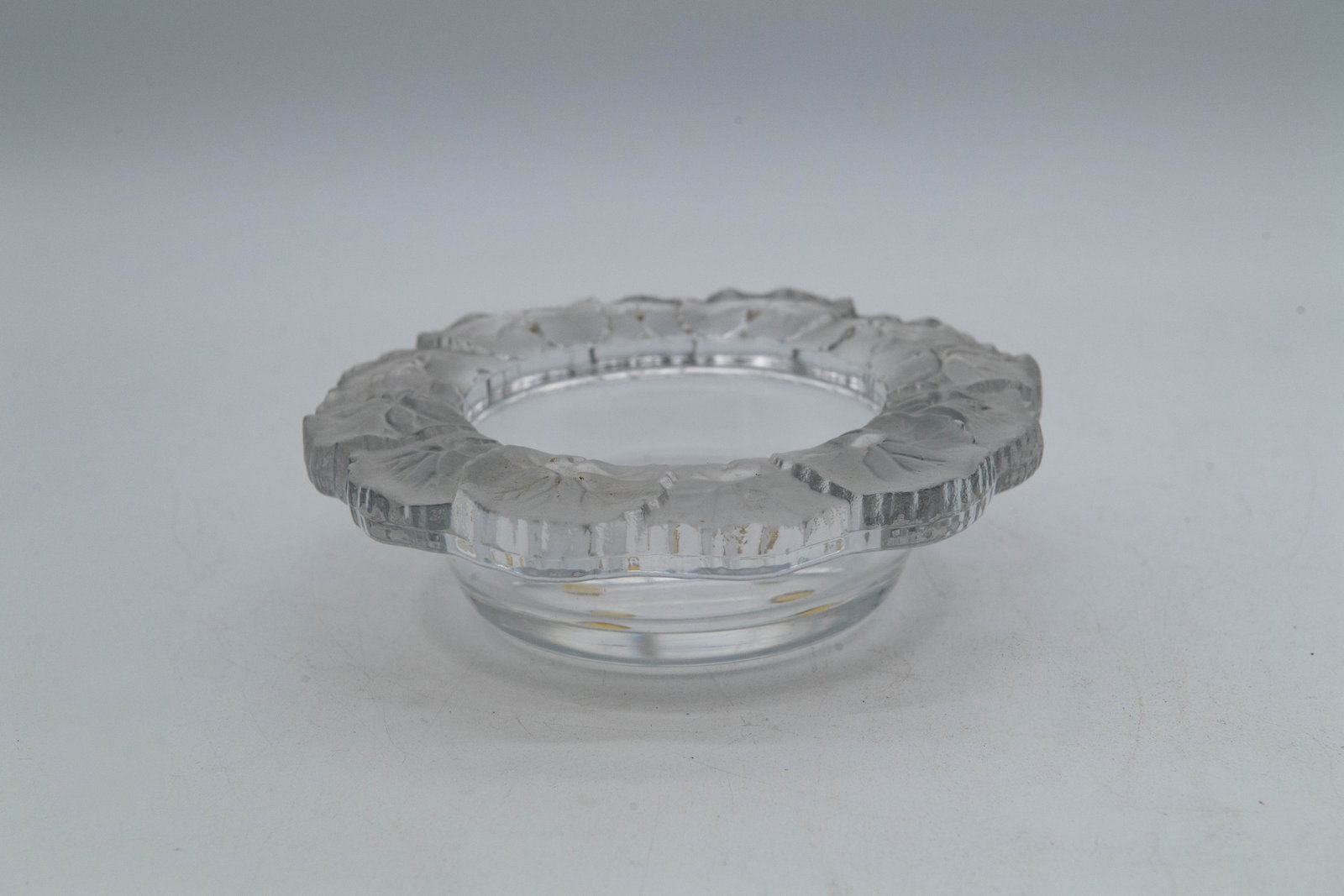 Vintage Crystal Bowl w/Frosted Geranium Leaf Design: Vintage Crystal Bowl w/Frosted Geranium Leaf Design. No signature or mark was found. Measures 6"1/2 x 2". Overall in good condition, with minor wear consistent with age and use. (Stand Not Included)