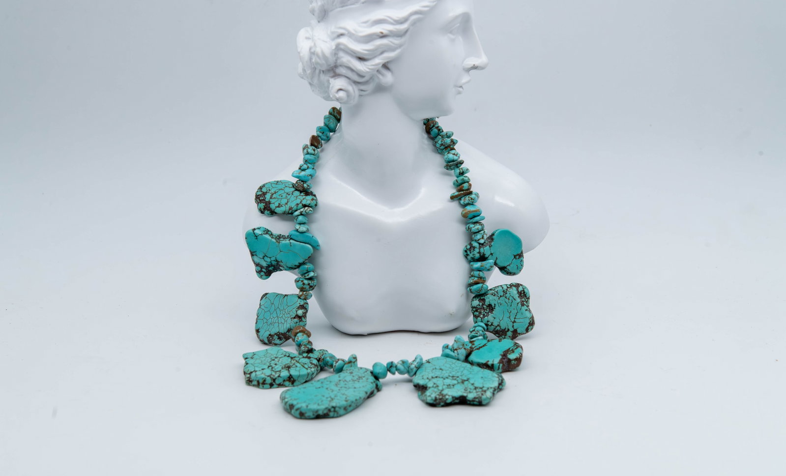Vintage Necklace w/Chunky Turquoise Slabs & Chips & Silver-Tone Clasp: Vintage Necklace w/Chunky Turquoise Slabs & Chips & Silver-Tone Clasp. Length 16"