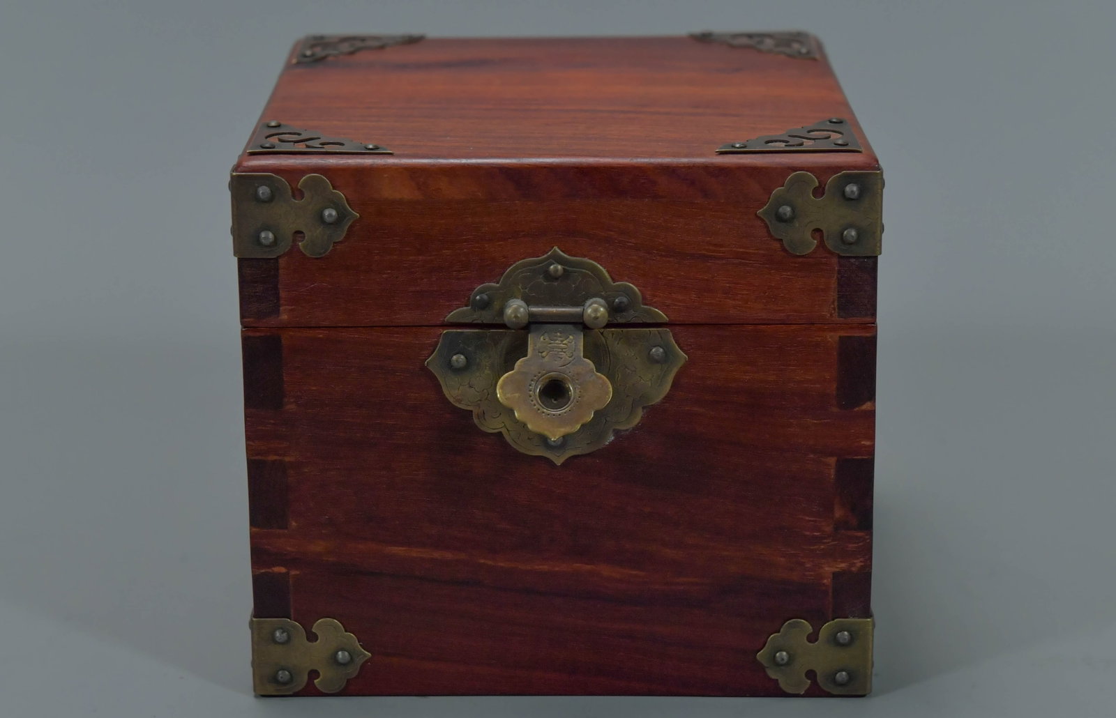 Fine Vintage Chinese Brass Mounted Rosewood & Felt Lined Jewelry Box w/Lock (1 of 7)