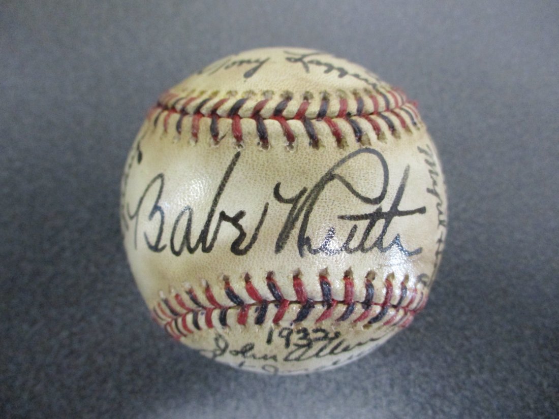 Rare 1932 New York Yankees Signed Baseball - Historic Collectible (1 of 9)