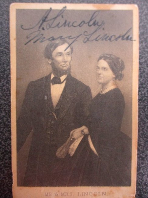 Abraham and Mary Lincoln Signed CDV Card with COA – A Glimpse into History Presidential Keepsake: (1 of 6)