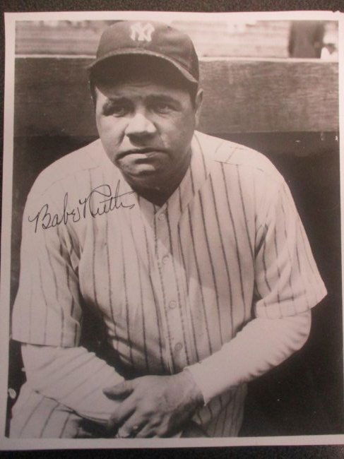 Babe Ruth Signed Vintage Photograph 9" x 7" with Certificate of Authenticity (COA) (1 of 4)