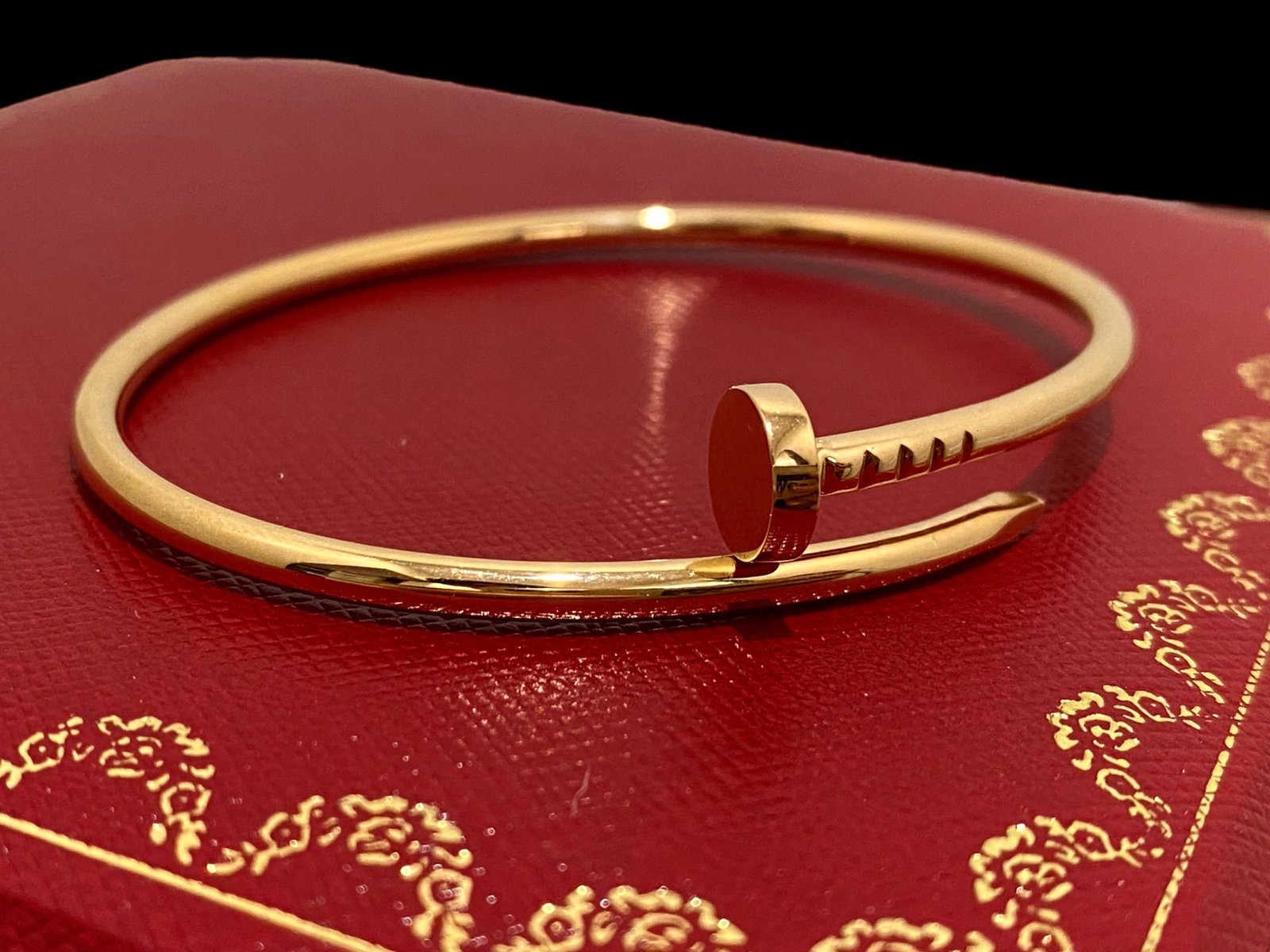 Cartier 18K Rose Gold Juste Un Clou Bracelet Small Model Size 17: Cartier 18K Rose Gold Juste Un Clou Bracelet Small Model Size 17 Comes with Certificate of AuthenticityCondition: GoodBrand: CartierMetal: 18K Rose Gold Size: 17Retail price: $3,400Comes with original