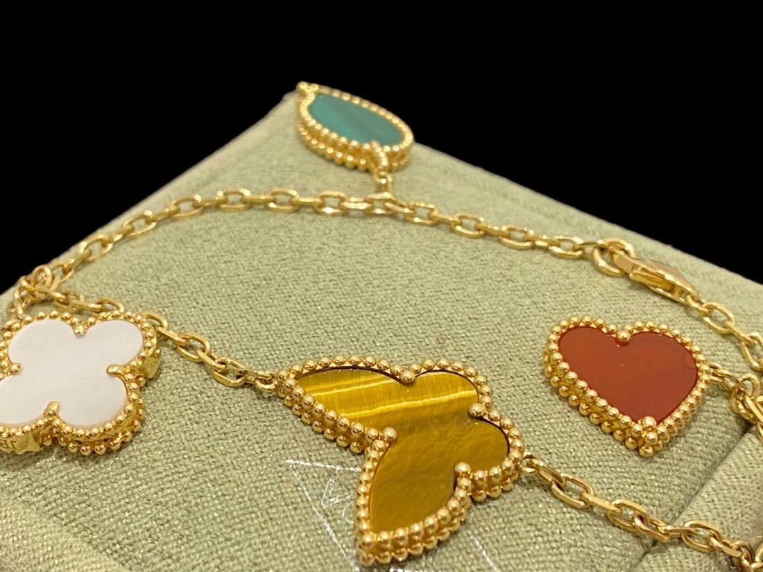 Van Cleef & Arpels Lucky Alhambra Bracelet 4 motifs 18k Yellow Gold Carnelian Malachite Tiger-Eye (1 of 5)
