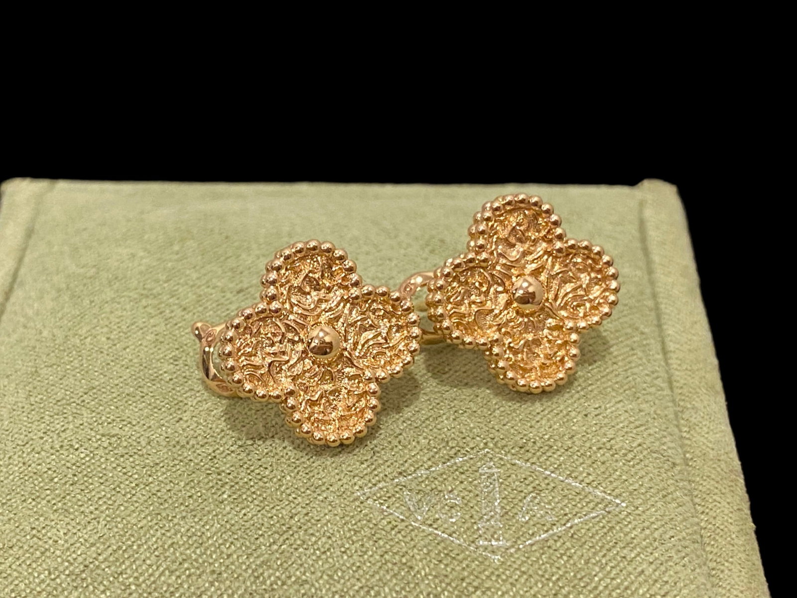 Van Cleef & Arpels Vintage Alhambra Earrings 18k rose gold (1 of 5)