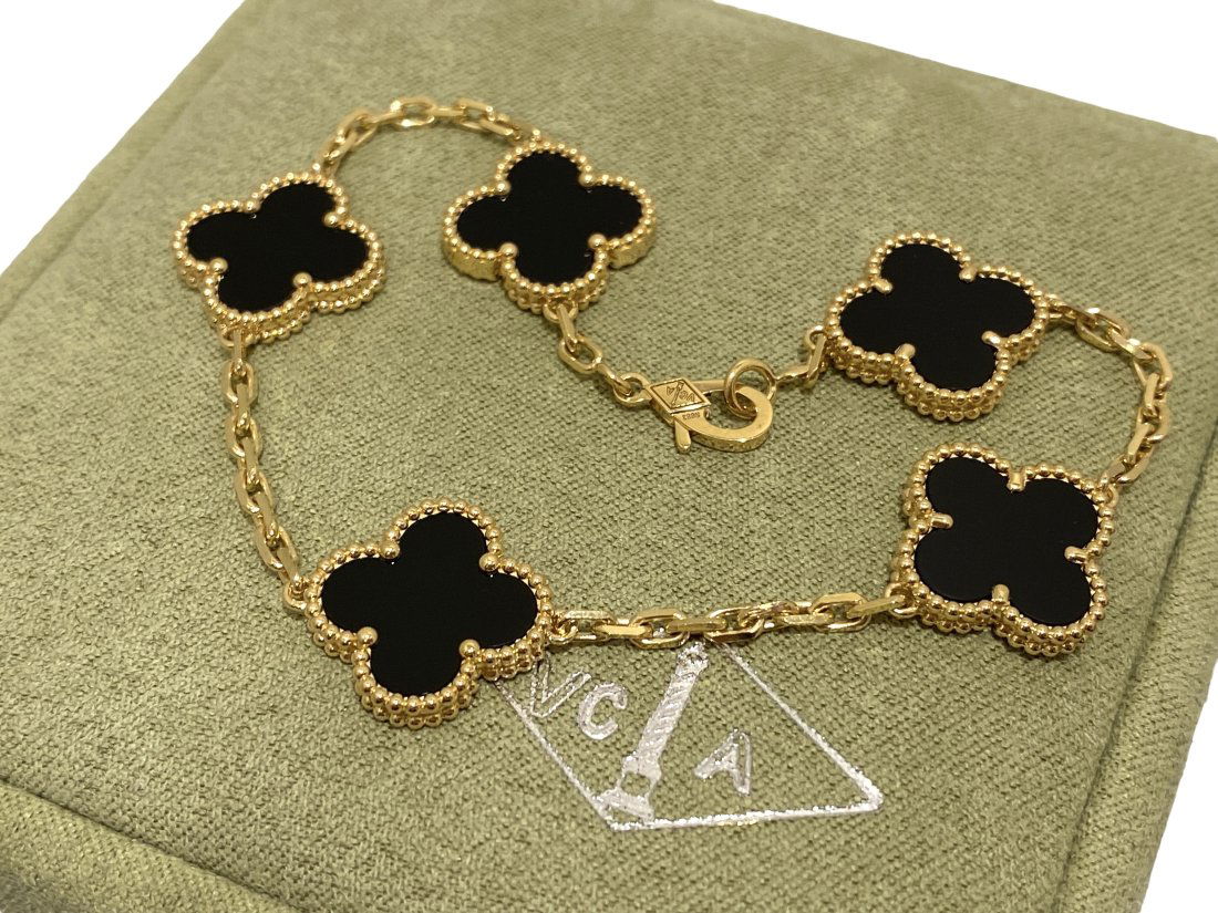 Van Cleef & Arpels Vintage Alhambra Bracelet 5 Motifs 18K Yellow Gold & Onyx (1 of 6)