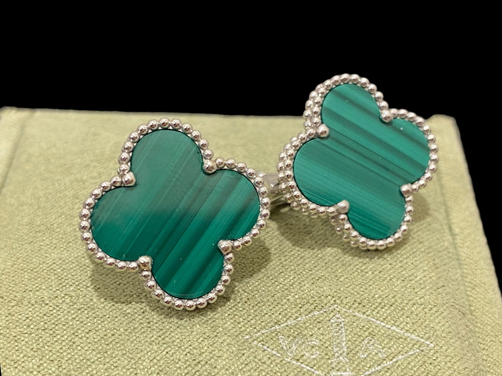 VAN CLEEF & ARPELS MAGIC ALHAMBRA EARRINGS 18K WHITE GOLD (1 of 4)