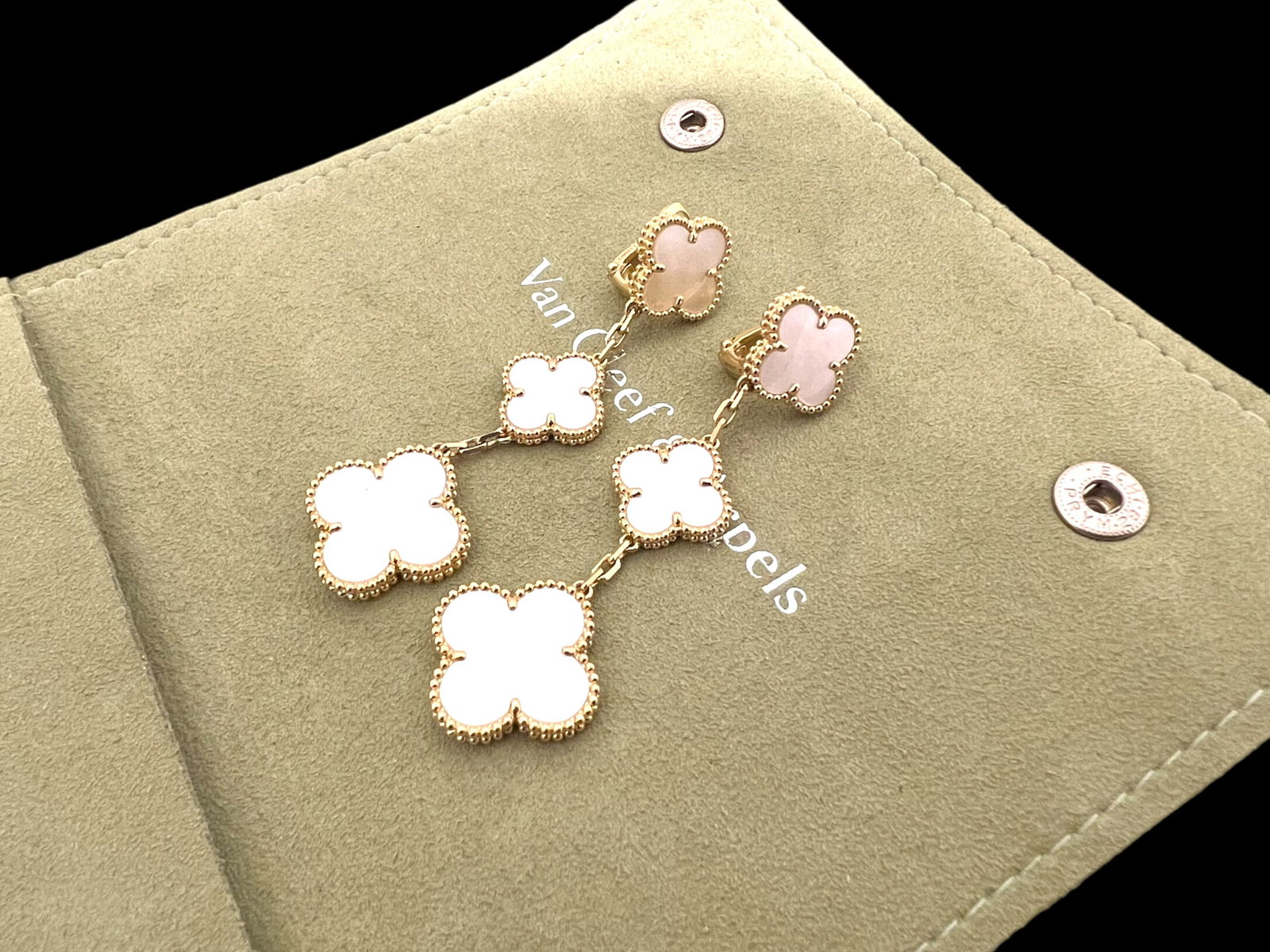 Van Cleef & Arpels Magic Alhambra earrings, 3 Motifs, 18k yellow gold, Mother-of-pearl (1 of 4)