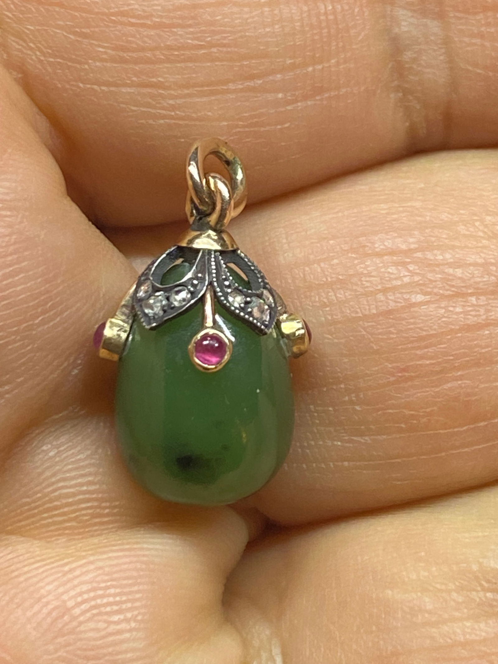RUSSIAN GOLD , NEPHRITE PENDANT EGG WITH DIAMONDS AND RUBIES (1 of 6)