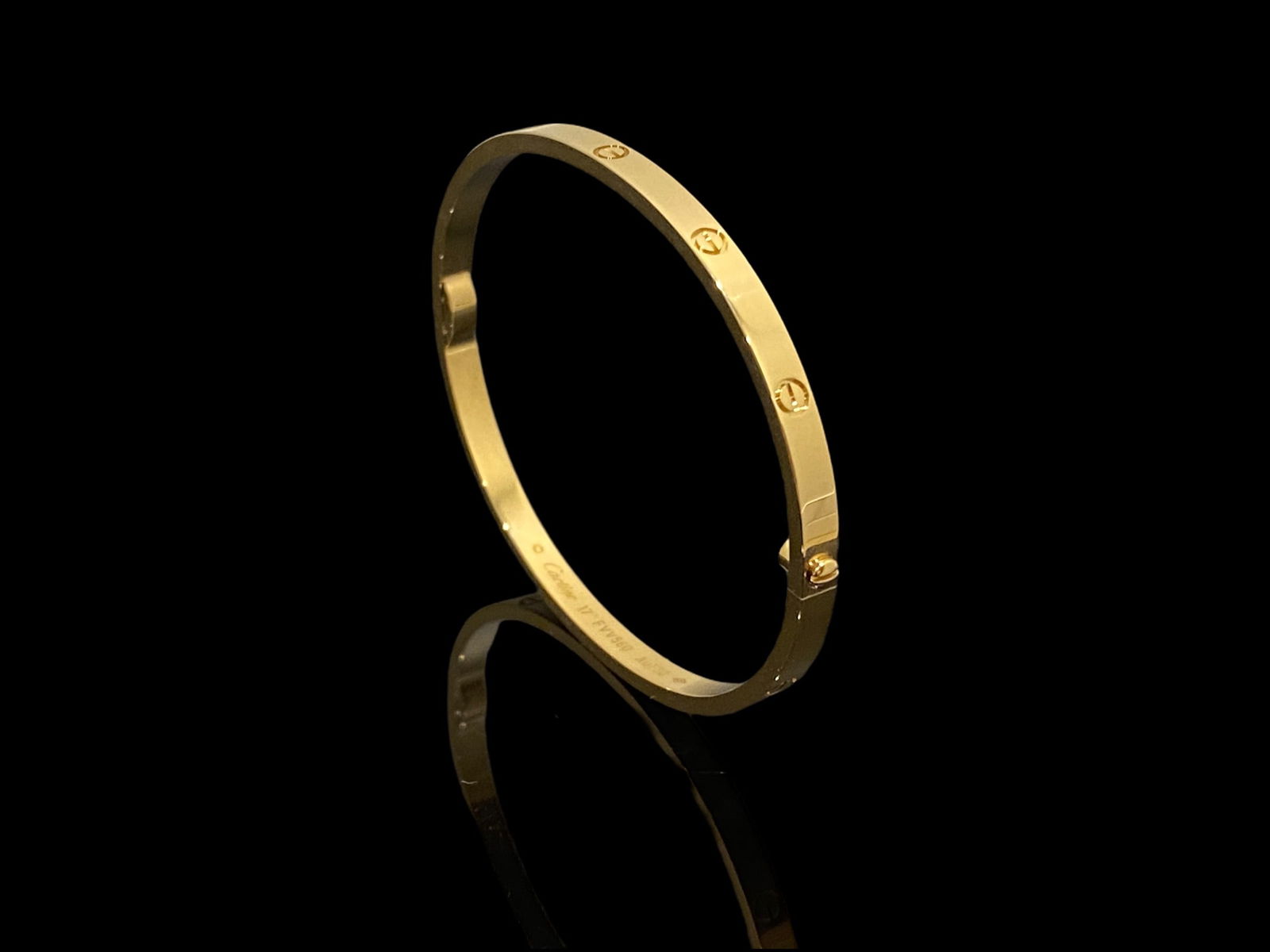 CARTIER LOVE BRACELET 18K YELLOW  GOLD SMALL MODEL BRACELET Size 17 (1 of 4)