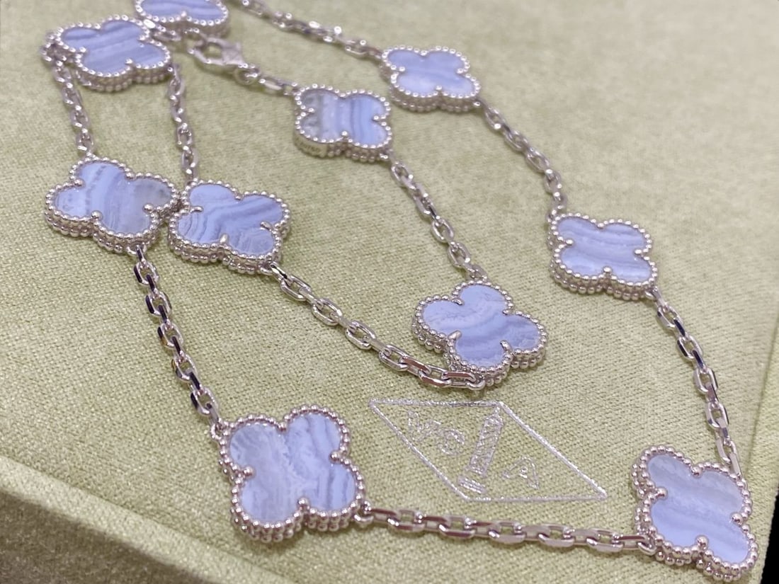 Van Cleef & Arpels Vintage Alhambra necklace, 10 motifs. 18k white gold, Chalcedony (1 of 4)