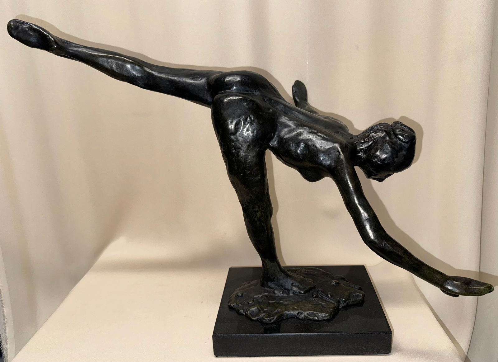 LARGE FRENCH BRONZE SCULPTURE EDGAR DEGAS BALERINA: EDGAR DEGAS( 1834 --1917) LARGE FRENCH BRONZE SCULPTURE BALERINASIGNED AND FOUNDRY MARK SIZE 15 x 22 x 13 INCHES
