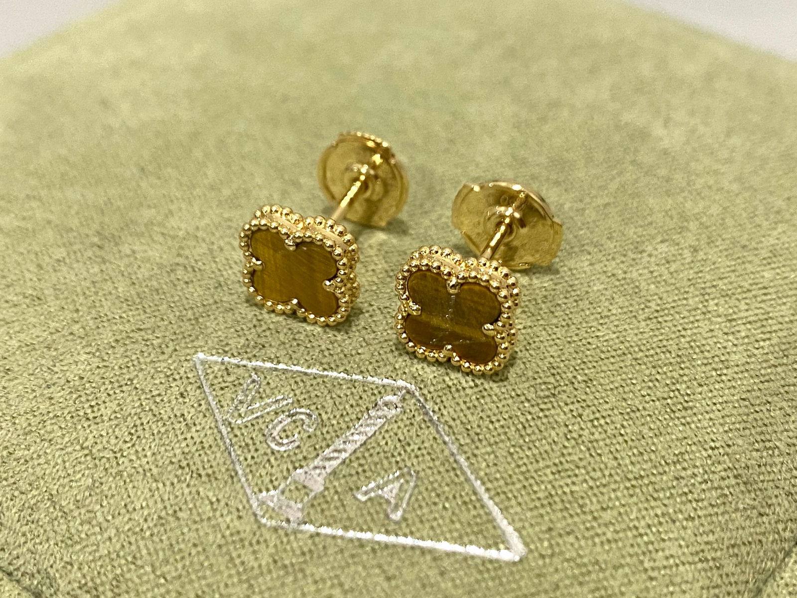 Van Cleef & Arpels Sweet Alhambra Earstuds, 18K Yellow Gold, Tiger Eye (1 of 4)