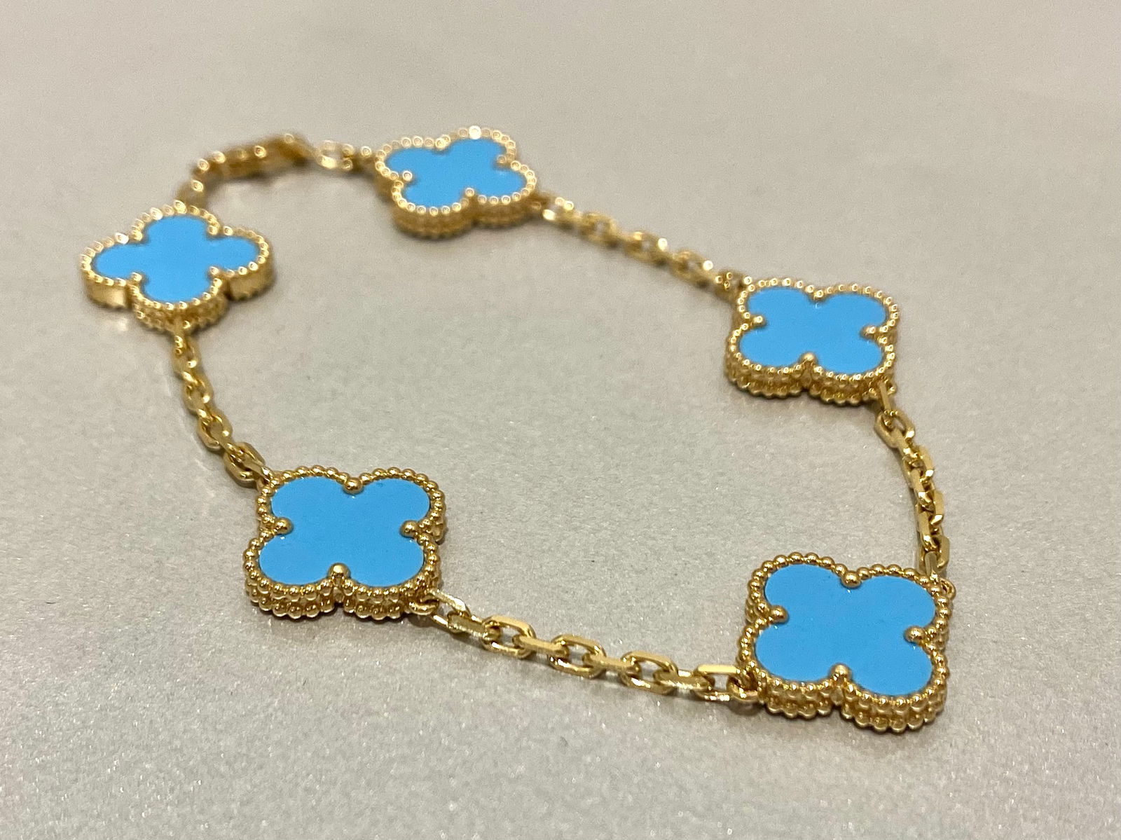 Van Cleef & Arpels 18K Yellow Gold Turquoise Vintage Alhambra 5 Motifs Bracelet (1 of 8)
