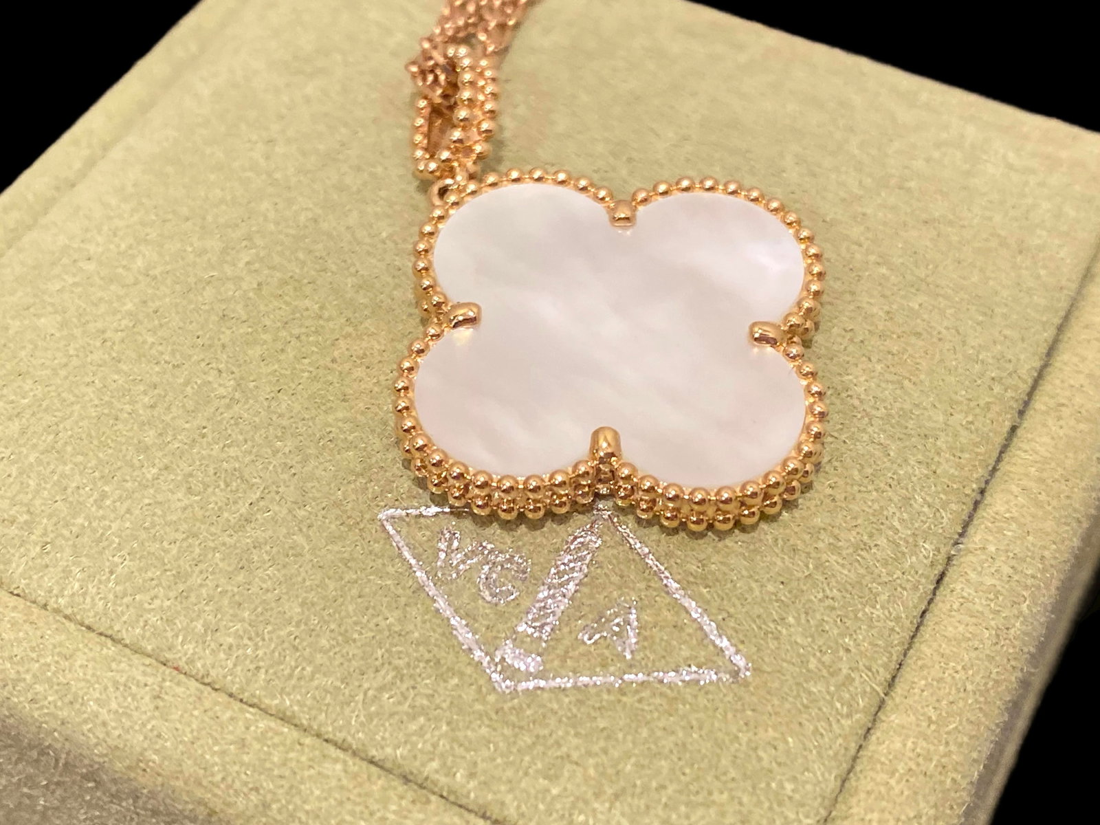 Van Cleef & Arpels Magic Alhambra long necklace, 1 motif, 18K rose gold, Mother-of-pearl: Condition: Like newBrand: Van Cleef & ArpelsMetal: 18k rose goldGem stone: Mother-of-pearlMother-of-pearl: 1 StoneChain length: 35 inchesRetail price: $ 6,100Comes with original box or pouch