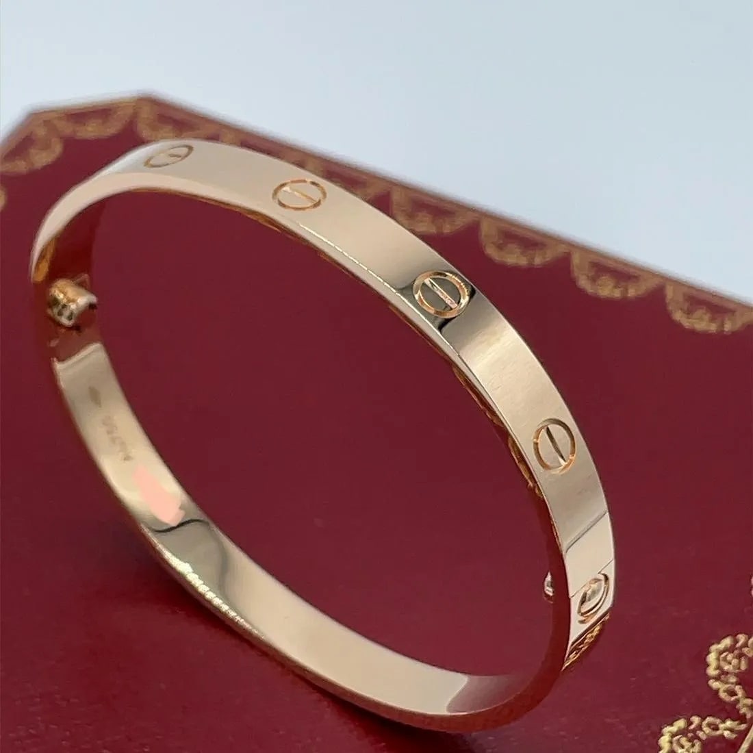 Cartier Love 18k Rose Gold Bracelet Size 18 (1 of 4)