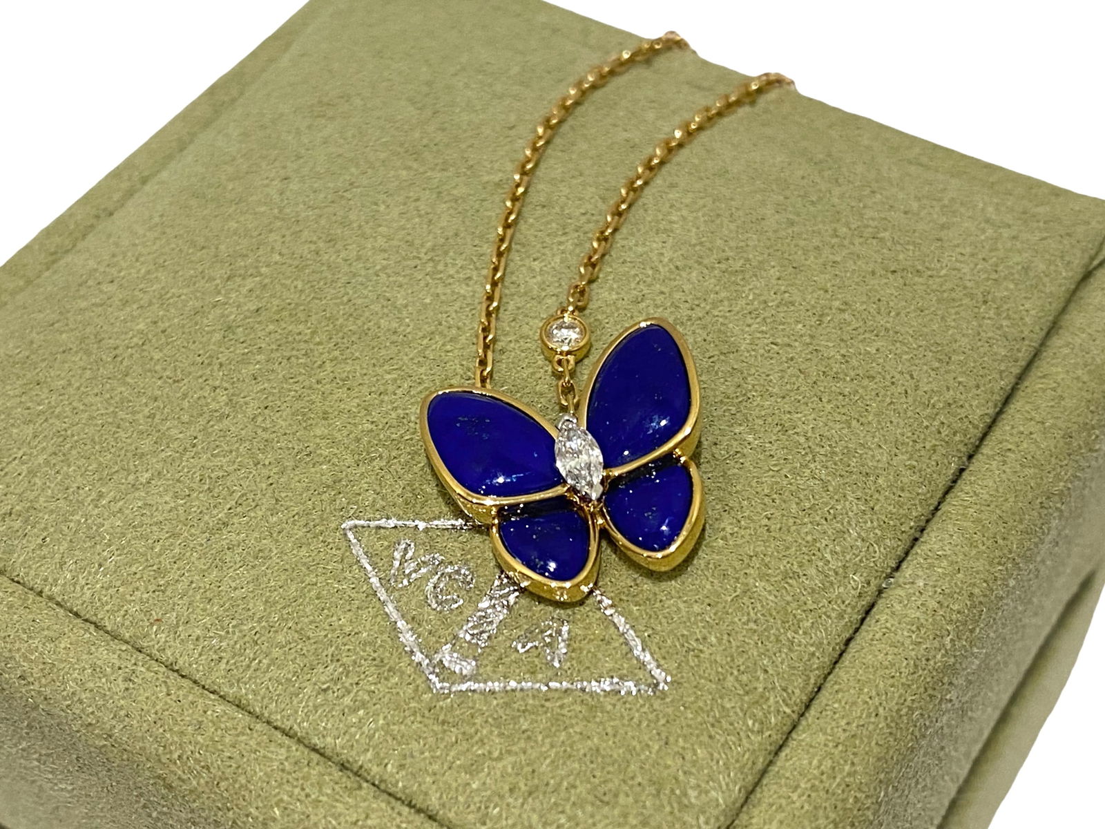Van Cleef & Arpels Two Butterflies Pendant, 18K Yellow Gold, Lapis Lazuli, Diamond (1 of 6)