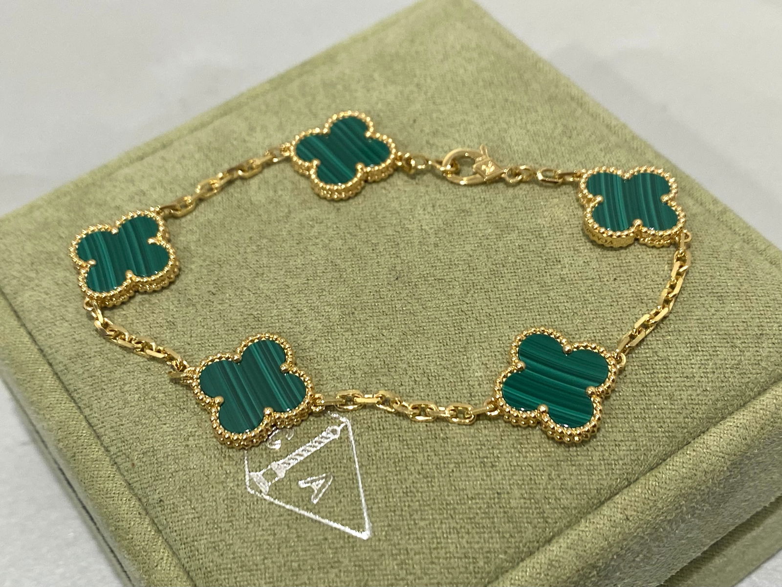Van Cleef & Arpels Vintage Alhambra Bracelet 5 Motifs 18K Yellow Gold Malachite (1 of 5)