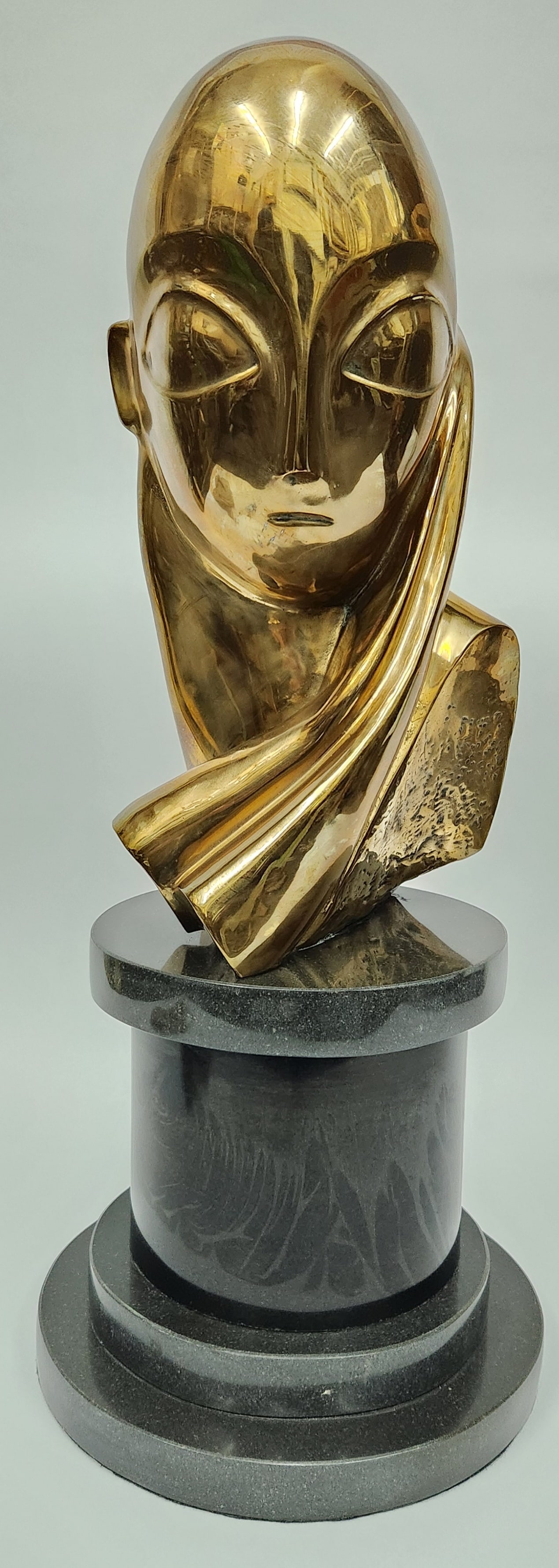 LARGE POLISHED ROMANIAN BRONZE CONSTANTIN BRANCUSI MADEMUASELLE POGANY (1 of 5)