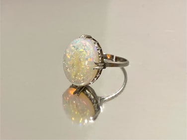 Platinum Vintage Cabochon Opal and Moonstone Ring, Weight: 4.8 grams