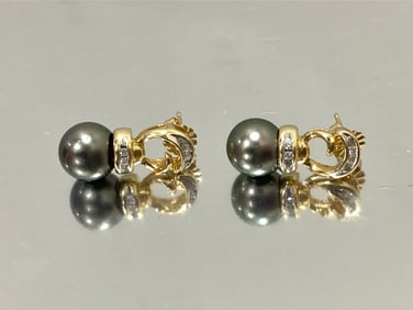 Elegant Tahitian Cultured Pearl Diamond Earrings in 14k Yellow gold