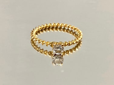 18k Solid Yellow Gold Twisted Rope Diamond Solitaire Ring