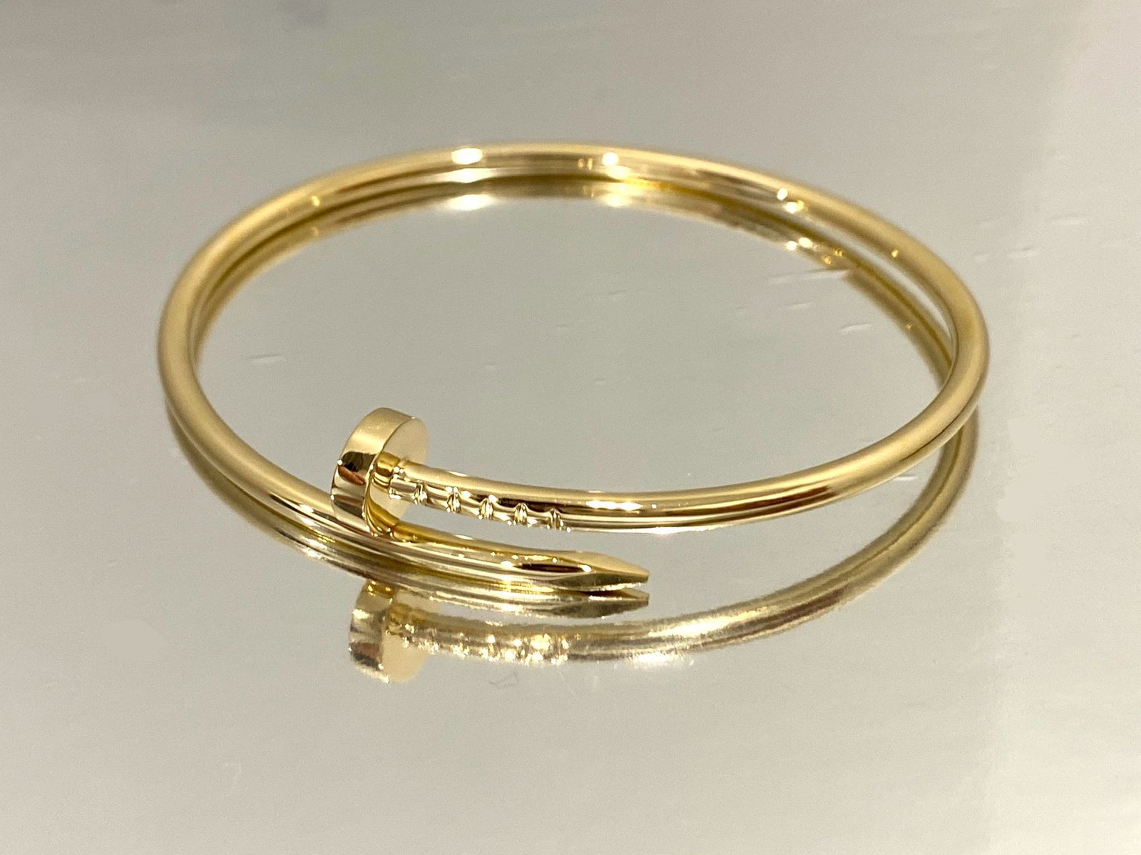 Cartier Juste un Clou bracelet, small model, yellow gold, Size 18 (1 of 5)