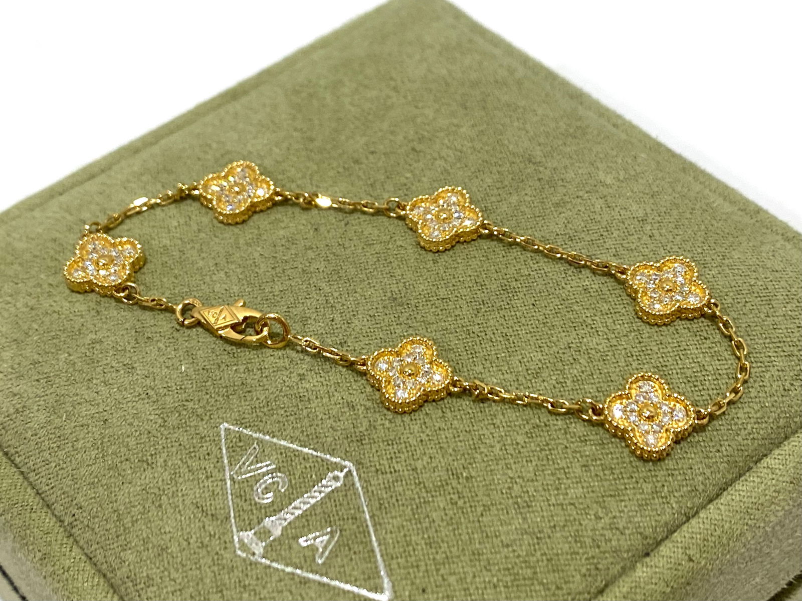 Van Cleef & Arpels Diamond Sweet Alhambra Bracelet, 6 motifs, 18k Yellow Gold (1 of 4)